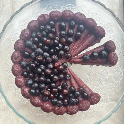 Cricket, hibiscus & berries cake