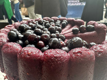 Cricket, hibiscus & berries cake