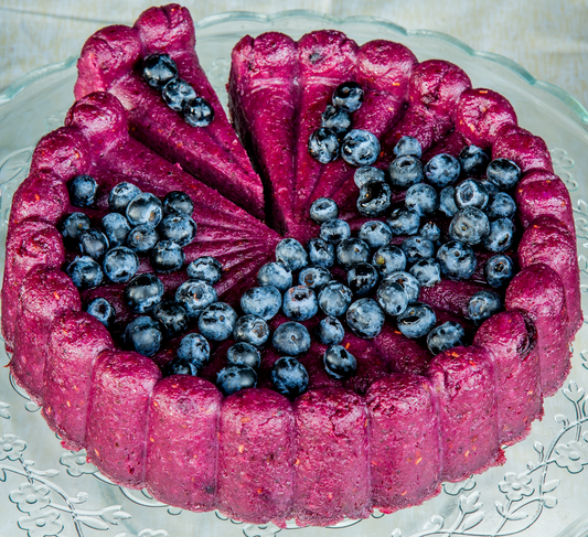 Cricket, hibiscus & berries cake